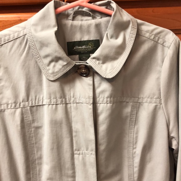 Eddie Bauer Women’s Rain Coat - Picture 3 of 10